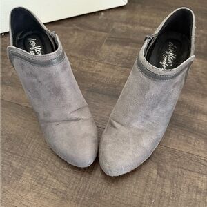 Dexflex Comfort Gray Ankle Booties